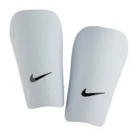 Football shields Nike NK J GUARD-CE SP2162-100 white, black Child M (883418812201)