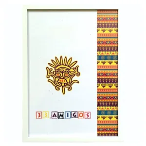 Фоторамка 30*40 "33 Amigos" /3040-1611-015-3/ біла, багет 1611 плоский (1/23)